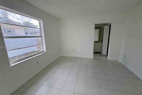 Propiedad comercial en venta en Miami, Florida, 284.65 m2 № 1982702 - foto 19