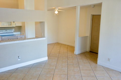 Copropriété à vendre à Miami, Floride: 2 chambres, 100.71 m2 № 2416079 - photo 26