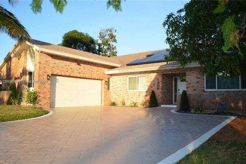 Villa ou maison à Plantation, Floride 4 chambres, 228.17 m2 № 2090438