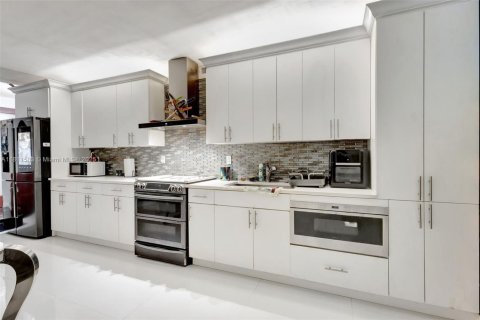 Villa ou maison à vendre à West Palm Beach, Floride: 3 chambres, 269.42 m2 № 1959950 - photo 18