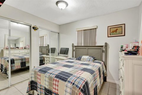 Villa ou maison à vendre à West Palm Beach, Floride: 3 chambres, 269.42 m2 № 1959950 - photo 13