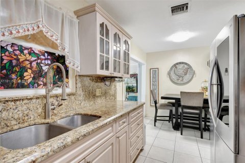 Villa ou maison à vendre à West Palm Beach, Floride: 3 chambres, 269.42 m2 № 1959950 - photo 7