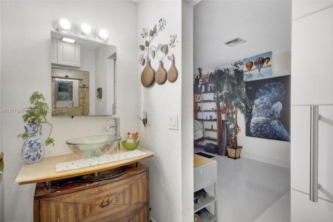 Villa ou maison à vendre à West Palm Beach, Floride: 3 chambres, 269.42 m2 № 1959950 - photo 24