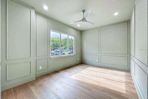 Casa en venta en Orlando, Florida, 4 dormitorios, 381.92 m2 № 1549336 - foto 4