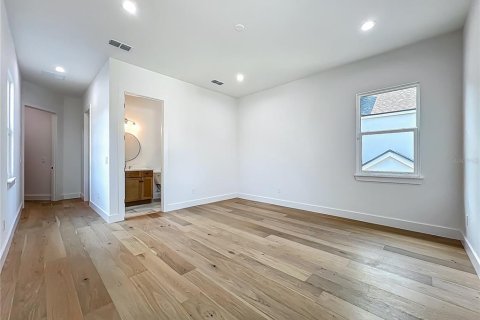 Casa en venta en Orlando, Florida, 4 dormitorios, 381.92 m2 № 1549336 - foto 27