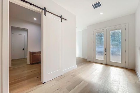 Casa en venta en Orlando, Florida, 4 dormitorios, 381.92 m2 № 1549336 - foto 2
