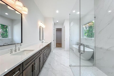Casa en venta en Orlando, Florida, 4 dormitorios, 381.92 m2 № 1549336 - foto 14