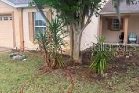 House in Ocala, Florida 2 bedrooms, 1439.15 sq.m. № 2214185 - photo 3