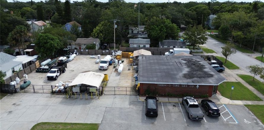 Immobilier commercial à Sanford, Floride 161.65 m2 № 1905068