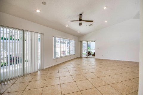 House in Jupiter, Florida 3 bedrooms, 153.1 sq.m. № 2187133 - photo 20