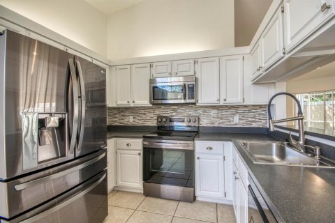 House in Jupiter, Florida 3 bedrooms, 153.1 sq.m. № 2187133 - photo 2