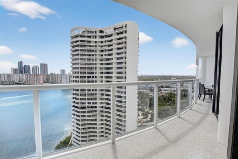 Купить кондоминиум в Авентура, Флорида 3 спальни, 229.47м2, № 2046851 - фото 16