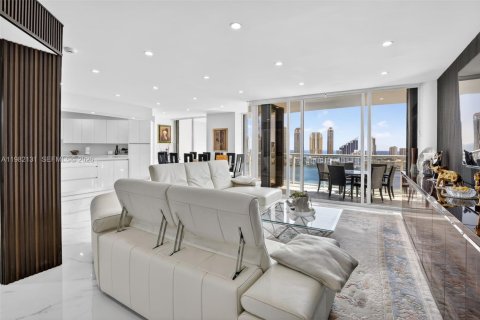 Кондоминиум с 3 спальнями в Авентура, Флорида № 2046851