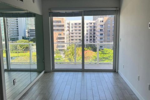 Condo in Miami, Florida, 2 bedrooms  № 2043018 - photo 6