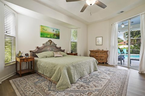 House in Port St. Lucie, Florida 4 bedrooms, 221.29 sq.m. № 2389881 - photo 12
