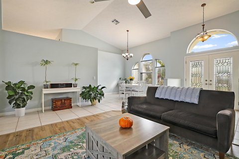 House in Port St. Lucie, Florida 4 bedrooms, 221.29 sq.m. № 2389881 - photo 29