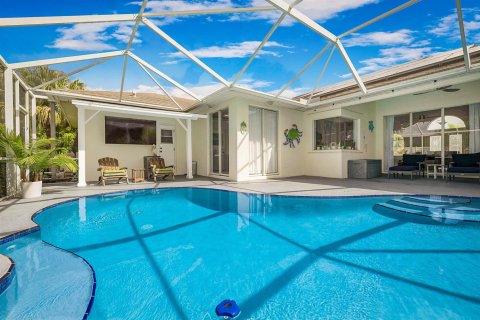 House in Port St. Lucie, Florida 4 bedrooms, 221.29 sq.m. № 2389881 - photo 26