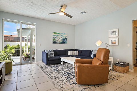 House in Port St. Lucie, Florida 4 bedrooms, 221.29 sq.m. № 2389881 - photo 7