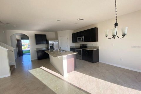 House in Kissimmee, Florida 5 bedrooms, 241.64 sq.m. № 1755023 - photo 3