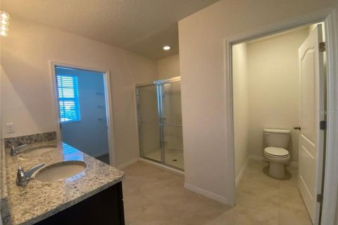 House in Kissimmee, Florida 5 bedrooms, 241.64 sq.m. № 1755023 - photo 11