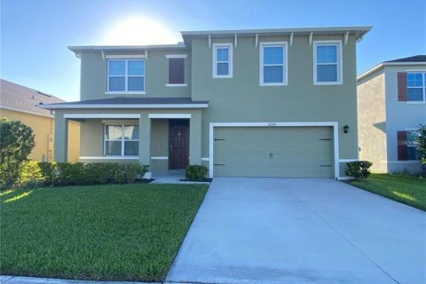 House in Kissimmee, Florida 5 bedrooms, 241.64 sq.m. № 1755023 - photo 1