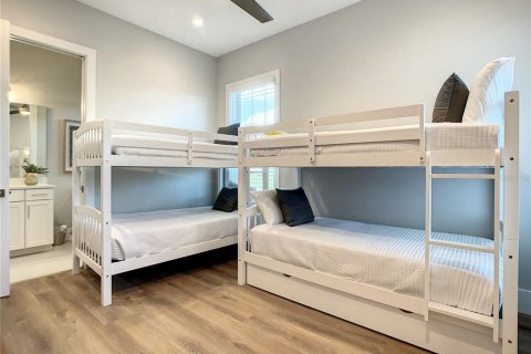 Снять в аренду квартиру в Нью-Смирна-Бич, Флорида 6 комнат, 226.03м2, № 1765424 - фото 24