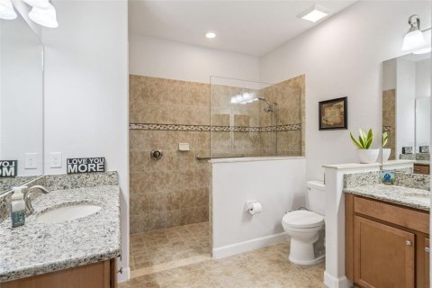 House in Clermont, Florida 3 bedrooms, 146.97 sq.m. № 2431214 - photo 19