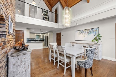 Villa ou maison à vendre à Chuluota, Floride: 5 chambres, 383.5 m2 № 2148140 - photo 16