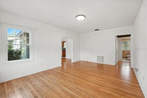 House in Winter Park, Florida 3 bedrooms, 125.33 sq.m. № 1887128 - photo 3