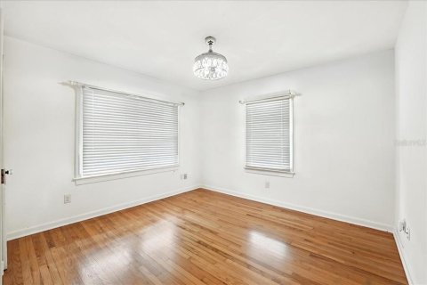 House in Winter Park, Florida 3 bedrooms, 125.33 sq.m. № 1887128 - photo 8