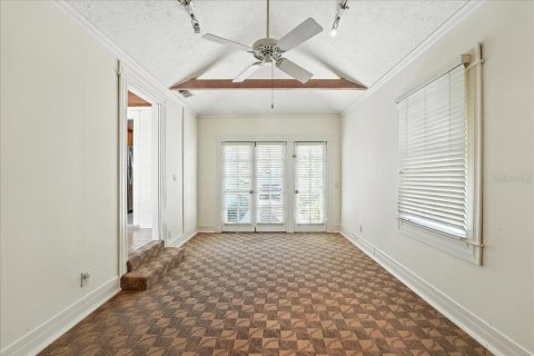 House in Winter Park, Florida 3 bedrooms, 125.33 sq.m. № 1887128 - photo 12