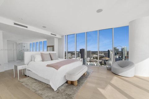 Condo in Miami, Florida, 4 bedrooms № 2153028 - photo 16