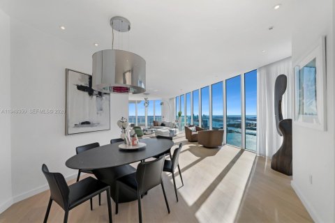 Condo in Miami, Florida, 4 bedrooms № 2153028 - photo 5