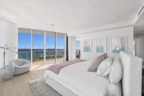 Condo in Miami, Florida, 4 bedrooms № 2153028 - photo 18