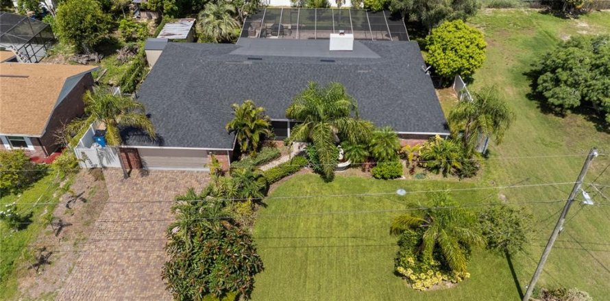 Villa ou maison à Haines City, Floride 4 chambres, 217.58 m2 № 1784316