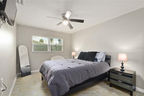 Villa ou maison à vendre à Haines City, Floride: 4 chambres, 217.58 m2 № 1784316 - photo 24