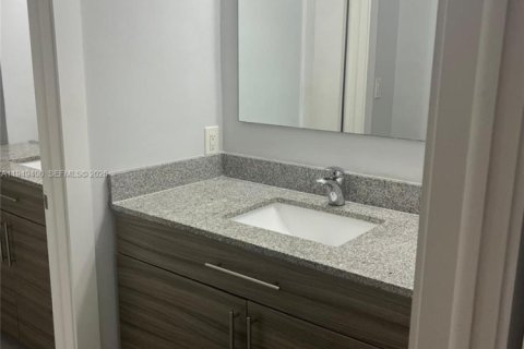 Снять в аренду таунхаус в Плантация, Флорида 2 спальни, 116.96м2, № 2005165 - фото 28