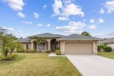 Casa en venta en Punta Gorda, Florida, 3 dormitorios, 207.17 m2 № 1876154 - foto 1