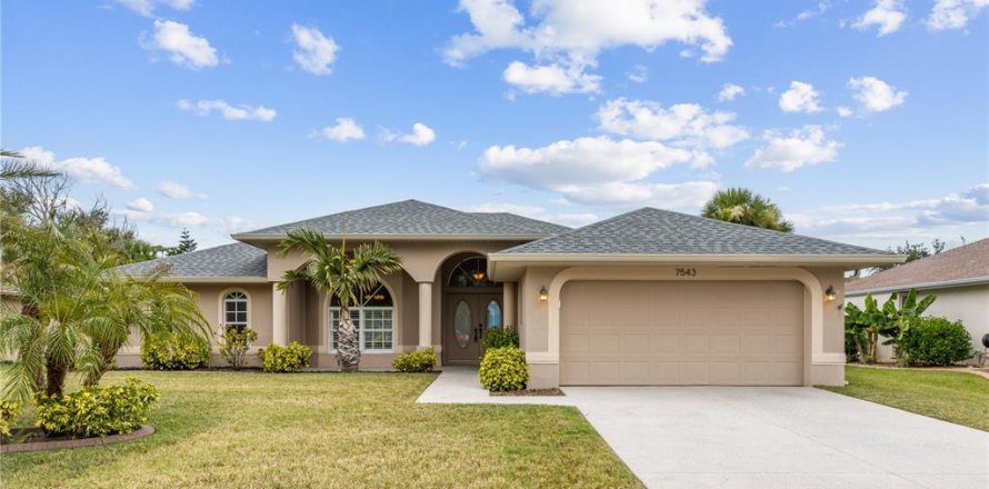 Casa en Punta Gorda, Florida 3 dormitorios, 207.17 m2 № 1876154
