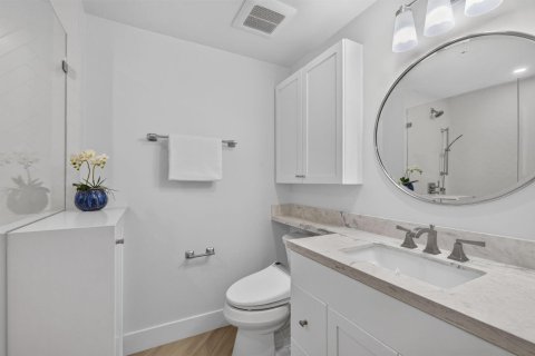 Condo in Fort Lauderdale, Florida, 3 bedrooms  № 2086378 - photo 29