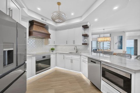 Condo in Fort Lauderdale, Florida, 3 bedrooms  № 2086378 - photo 13