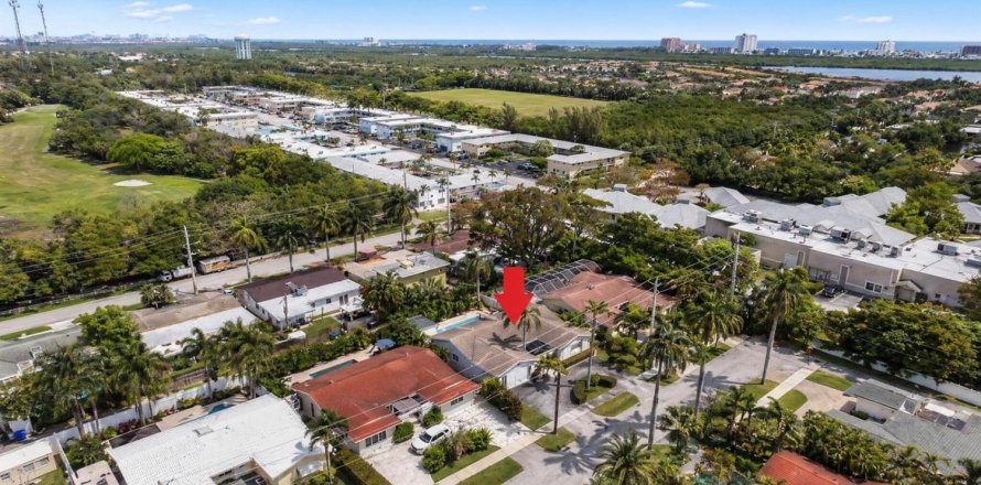 Casa en Hollywood, Florida 4 dormitorios, 198.9 m2 № 2088232