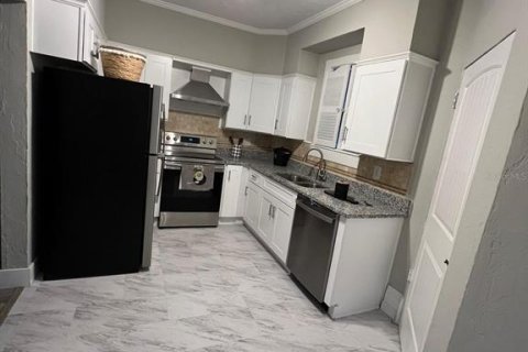 Купить виллу или дом в Деланд, Флорида 6 комнат, 125.42м2, № 2222624 - фото 9