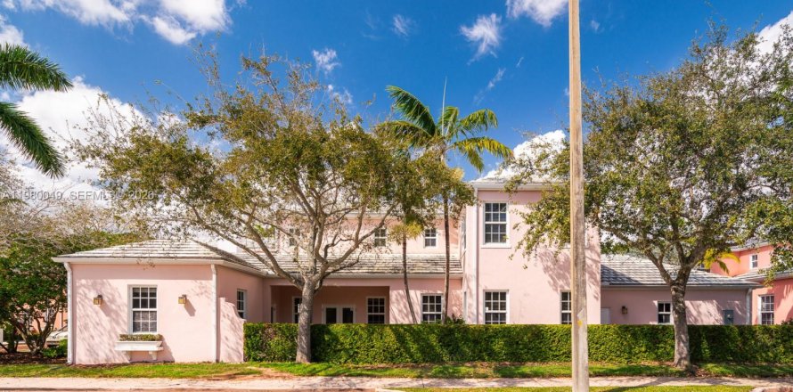 Touwnhouse à Coral Gables, Floride 3 chambres, 217.67 m2 № 2046370