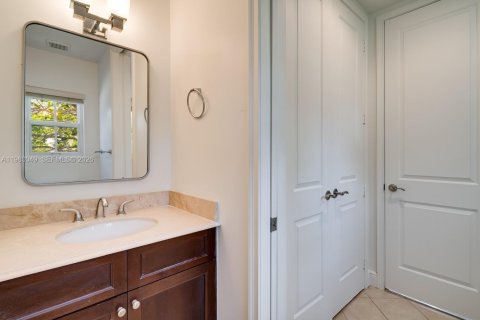 Touwnhouse à louer à Coral Gables, Floride: 3 chambres, 217.67 m2 № 2046370 - photo 17