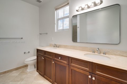 Touwnhouse à louer à Coral Gables, Floride: 3 chambres, 217.67 m2 № 2046370 - photo 12
