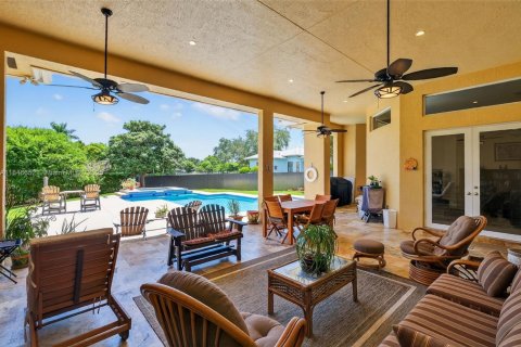 Casa en venta en Palmetto Bay, Florida, 6 dormitorios, 366.41 m2 № 1874230 - foto 10