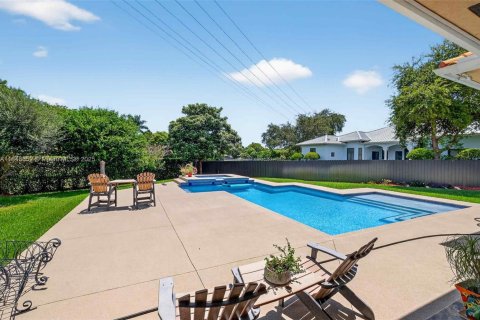 Casa en venta en Palmetto Bay, Florida, 6 dormitorios, 366.41 m2 № 1874230 - foto 6
