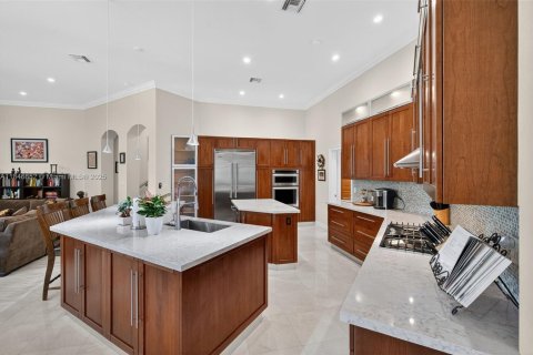 Casa en venta en Palmetto Bay, Florida, 6 dormitorios, 366.41 m2 № 1874230 - foto 21