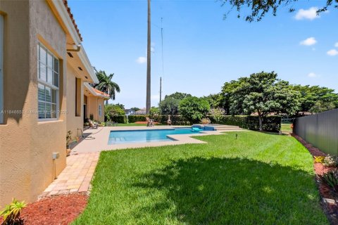 Casa en venta en Palmetto Bay, Florida, 6 dormitorios, 366.41 m2 № 1874230 - foto 13